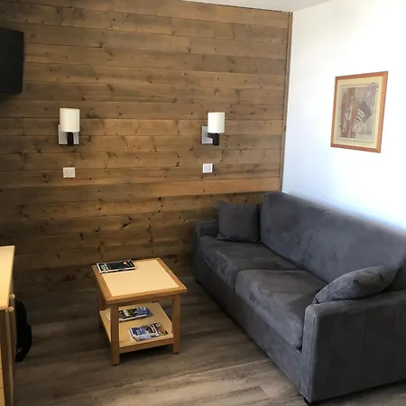 Appartement 28m2 Vue Pistes Plein Sud Du Dimanche Au Dimanche *